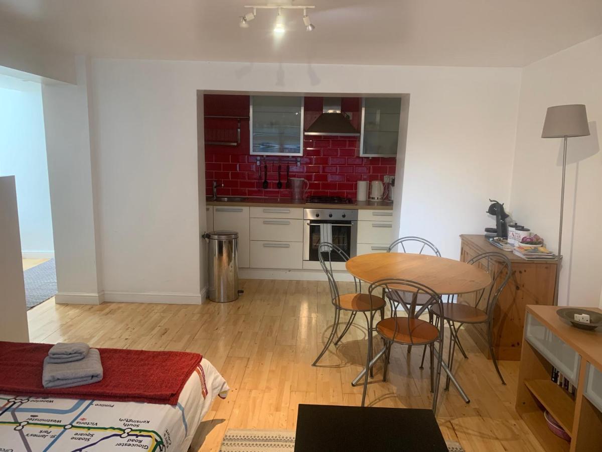 Cozy 1 Bedroom Basement Flat London Ngoại thất bức ảnh