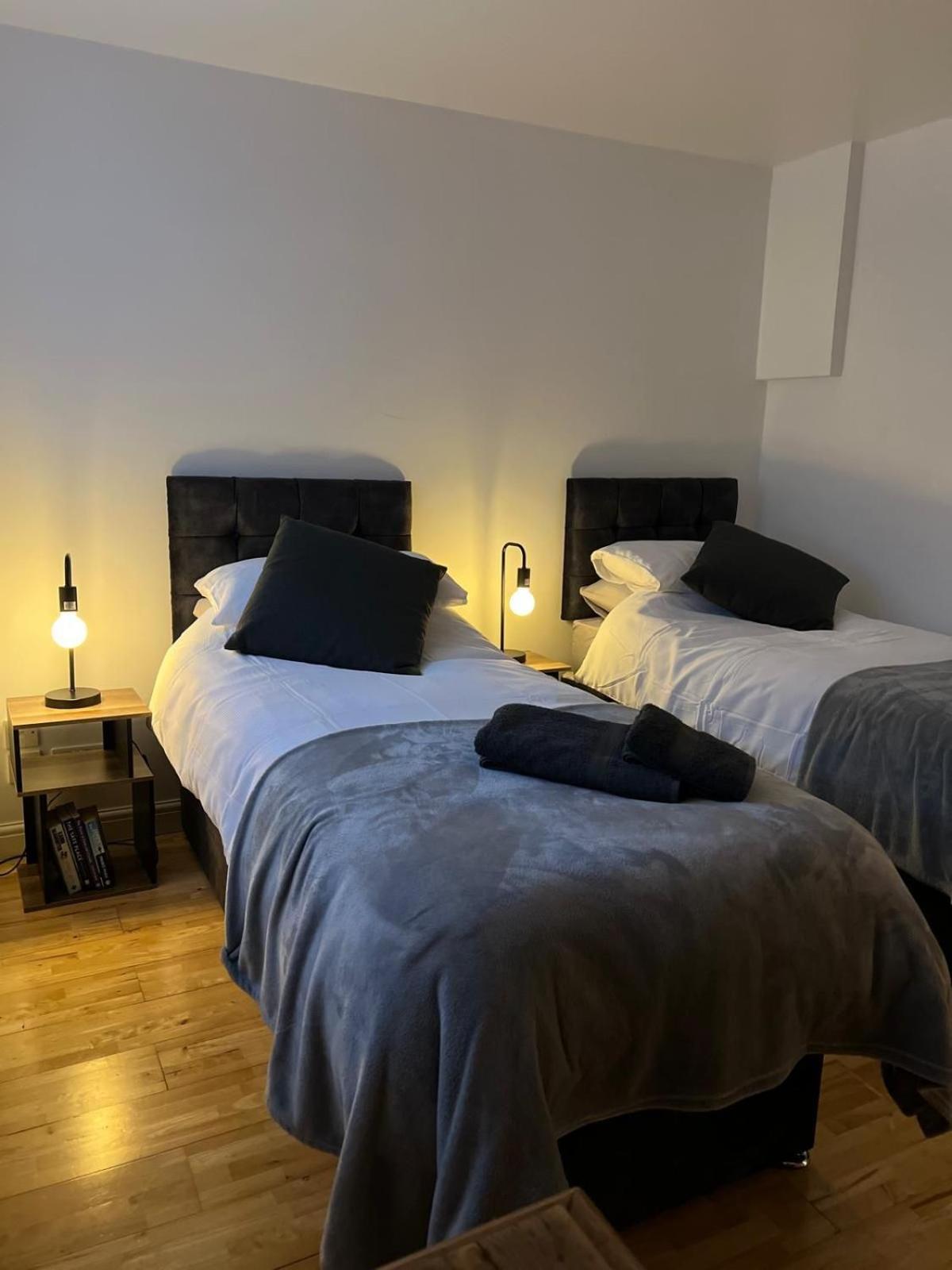 Cozy 1 Bedroom Basement Flat London Ngoại thất bức ảnh