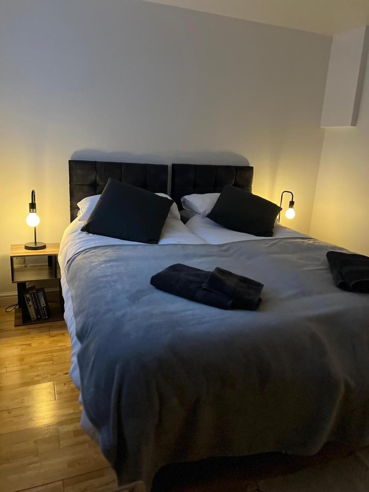 Cozy 1 Bedroom Basement Flat London Ngoại thất bức ảnh
